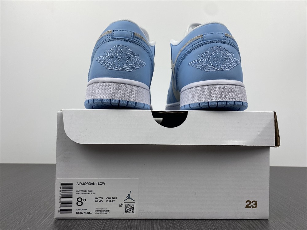 Air Jordan 1 Low DC0774-050